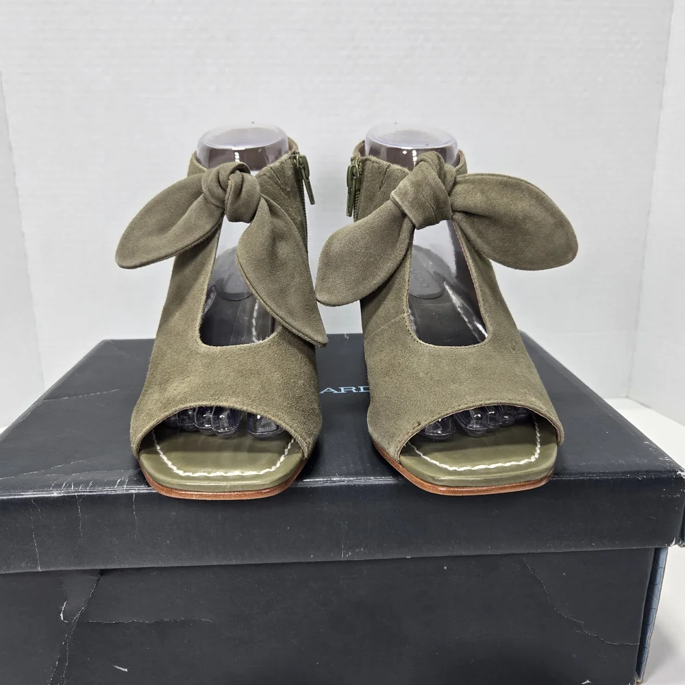 Bernardo Lizzie Khaki Kid Suede Block Heeled Sandals Women's Size 7 1/2 7.5